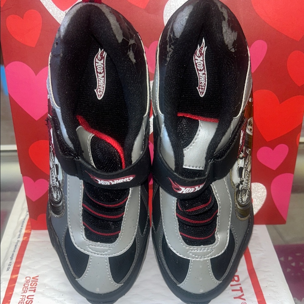 Kids Hot Wheels Black and Gray Sneakers